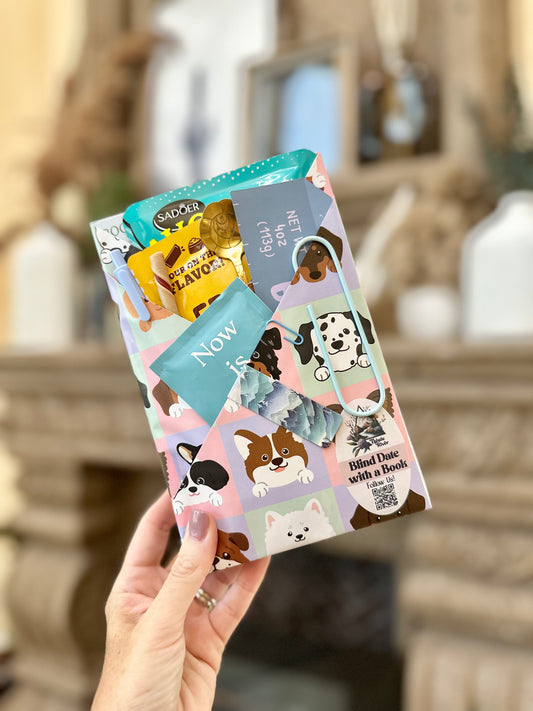 BDWAB with Dog Gifts  | Contemporary | 2506
